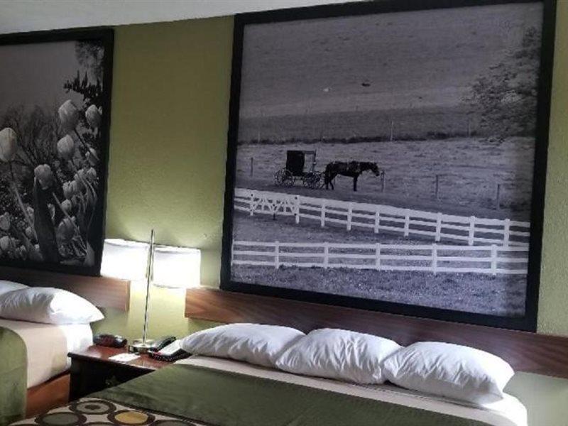 Super 8 By Wyndham Bellefontaine Hotel Bagian luar foto