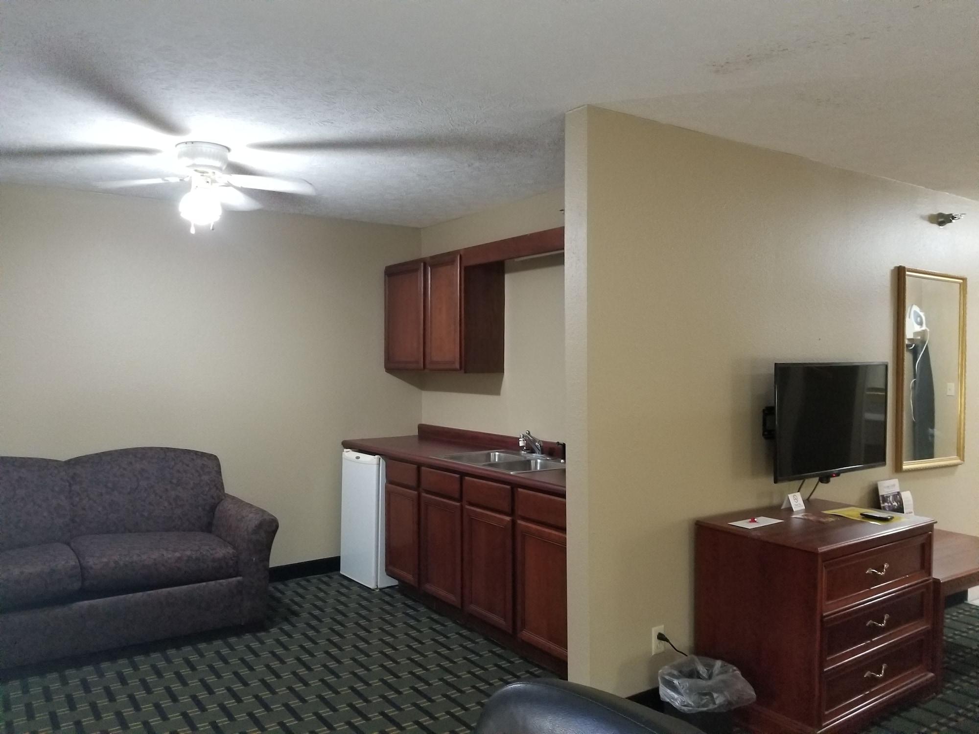 Super 8 By Wyndham Bellefontaine Hotel Bagian luar foto