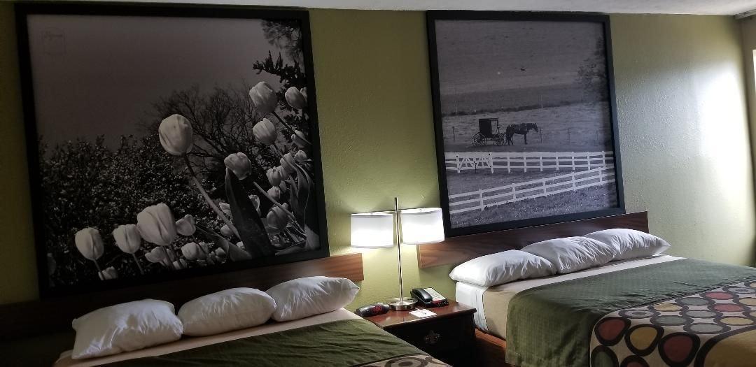 Super 8 By Wyndham Bellefontaine Hotel Bagian luar foto