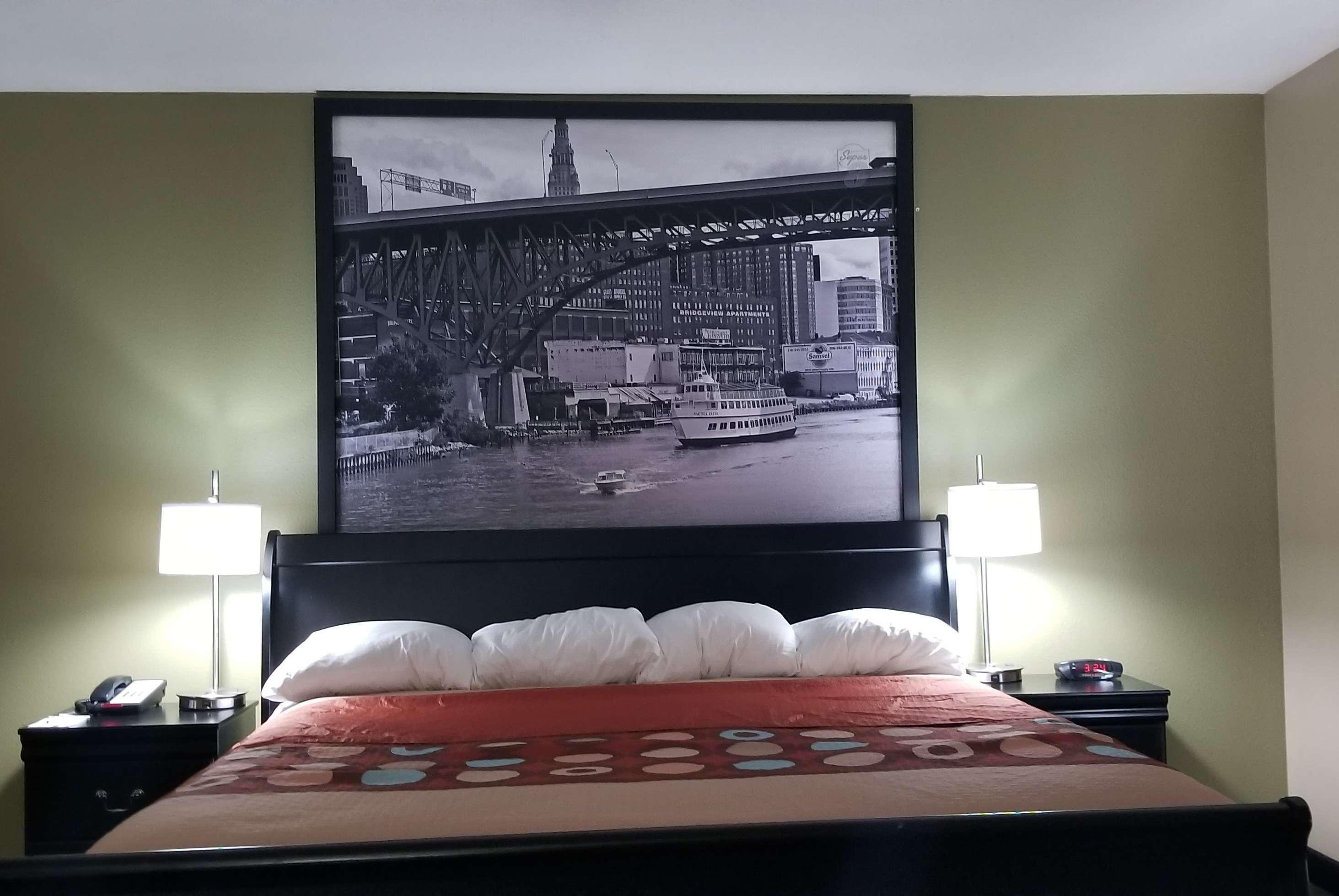 Super 8 By Wyndham Bellefontaine Hotel Bagian luar foto