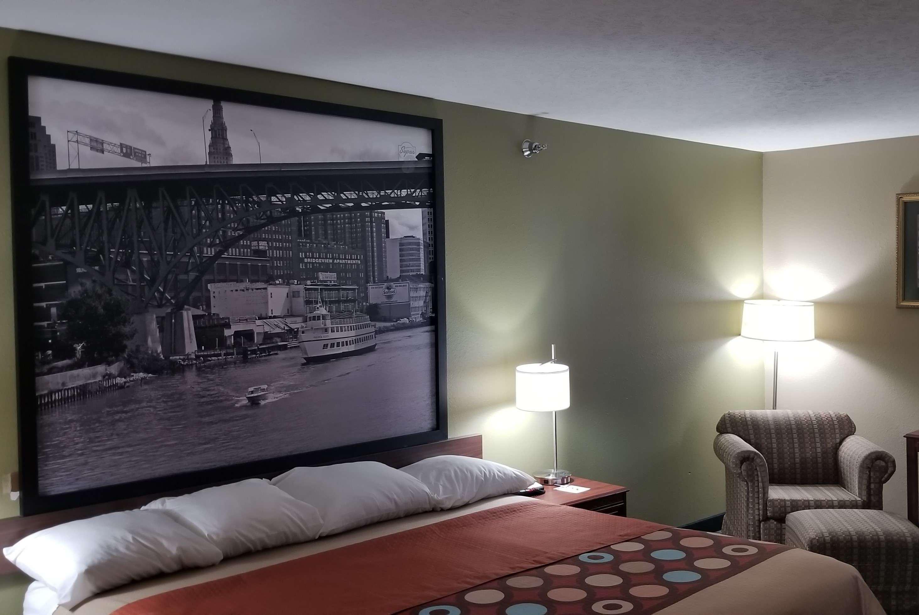 Super 8 By Wyndham Bellefontaine Hotel Bagian luar foto